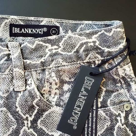 BLANK NYC DENIM "SNAKESKIN" MINI SKIRT-NWT - Picture 2 of 4